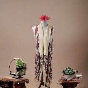 Almost Famous Front Knit Sleeveless
Cardigan Fringe Sz L
